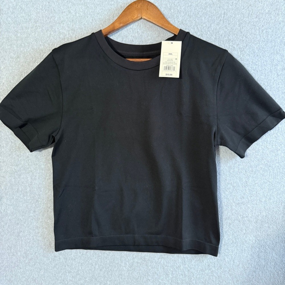 A New Day T-Shirt Minimalist XXL Black NWT Seamless Cropped Short Sleeve Tee